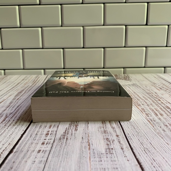 The Lucky One Nicholas Sparks Contemporary Romance Paperback - Picture 7 of 7